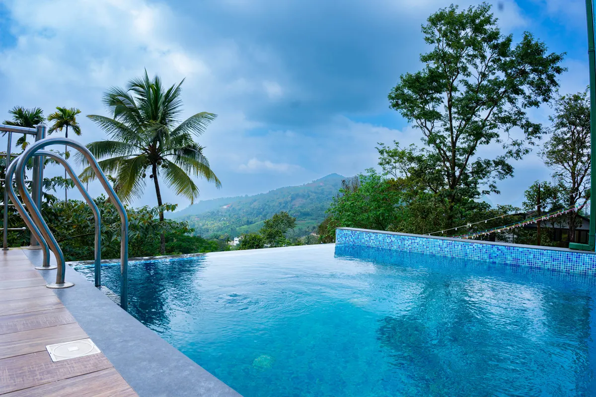 Infinity Swimming Pool Decabayan Resort